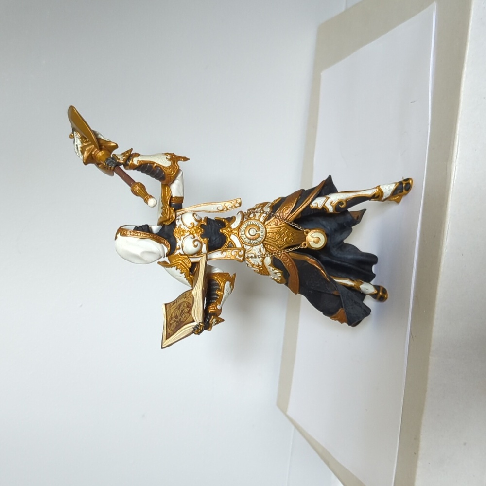 World of Warcraft Series 3 Sister Benedron Figure